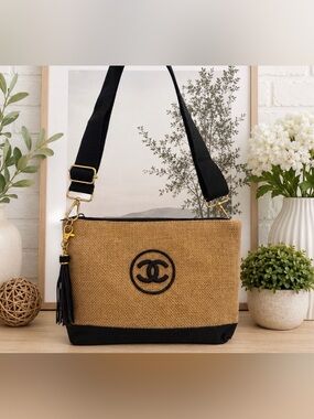 CHANEL Cosmtic/Beauty Bag GWP NWOT